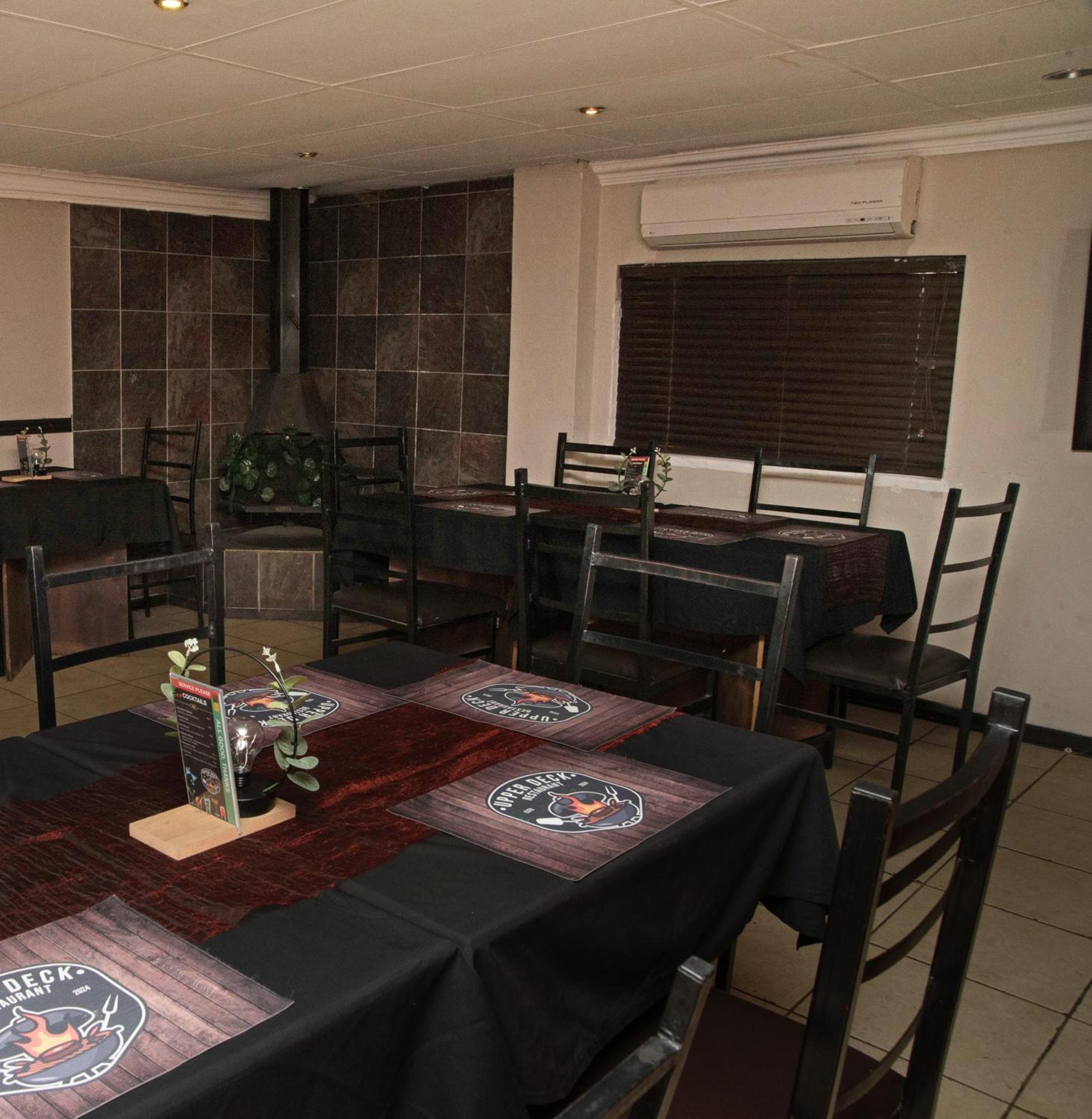 Gold Guest & Conference Bed & Breakfast Welkom Bagian luar foto