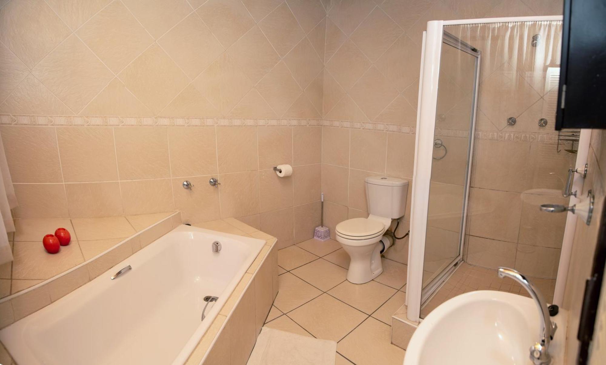 Gold Guest & Conference Bed & Breakfast Welkom Bagian luar foto