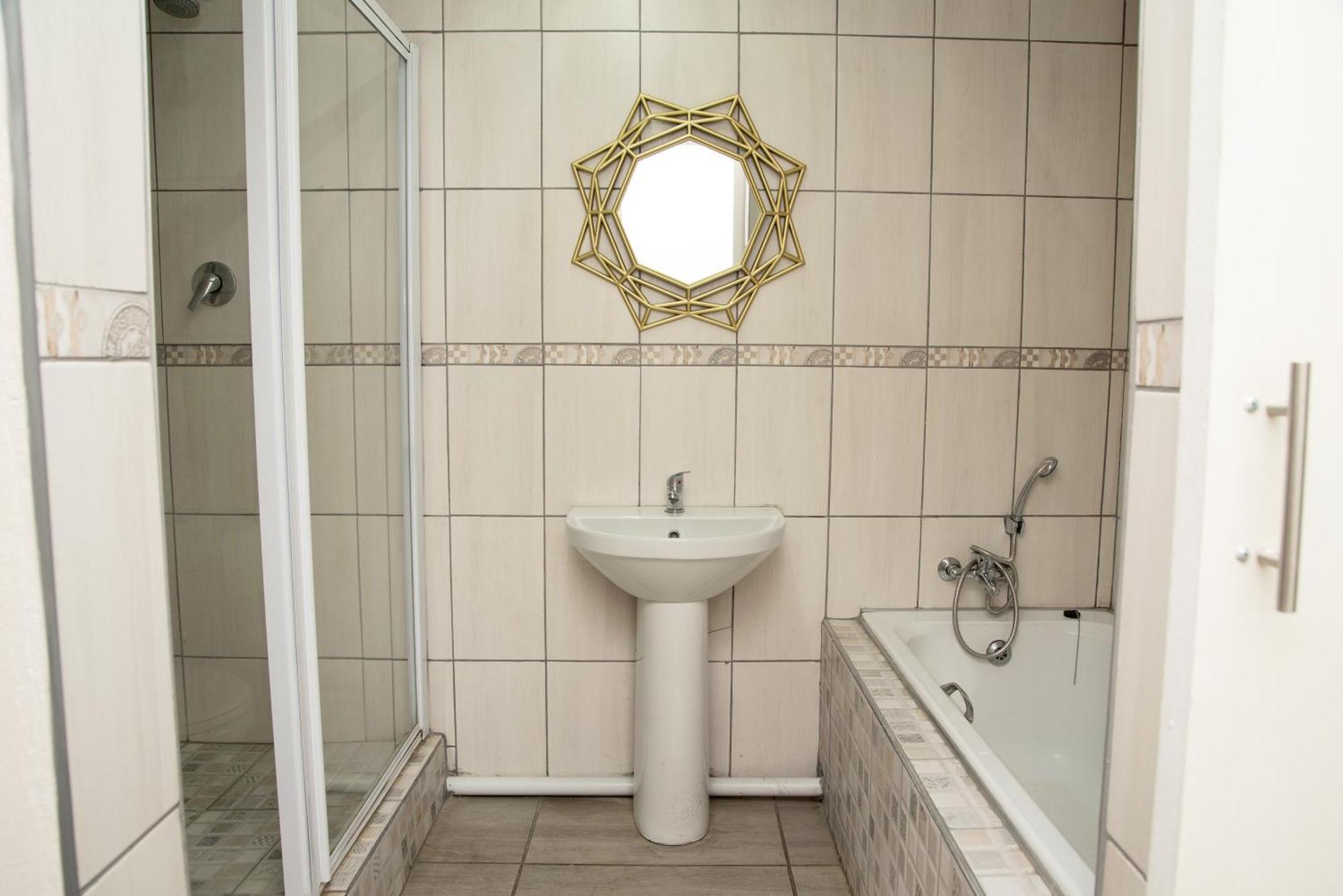 Gold Guest & Conference Bed & Breakfast Welkom Bagian luar foto